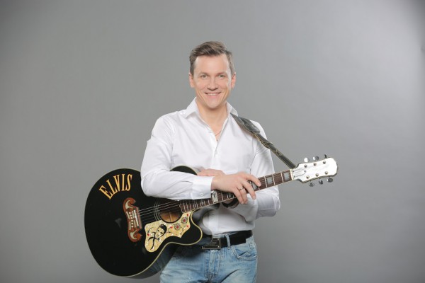 Поющий уральский "пельмень" бесплатно выступит в Екатеринбурге